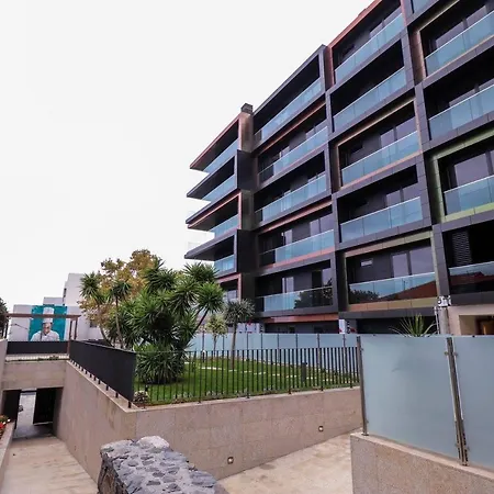 Seaside Xxi-10, By Op