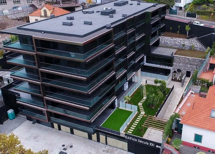 Seaside Xxi-10, By Op