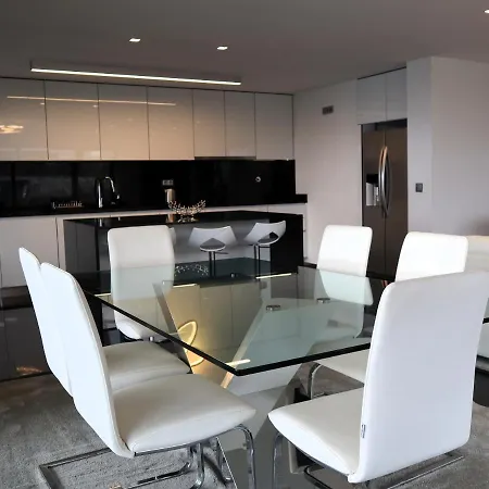 Seaside Xxi-10, By Op Funchal (Madeira)