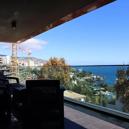 Seaside Xxi-10, By Op