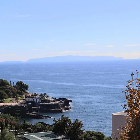 Seaside Xxi-10, By Op * Funchal (Madeira)