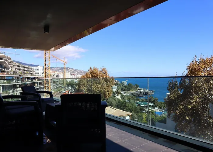 Seaside Xxi-10, By Op